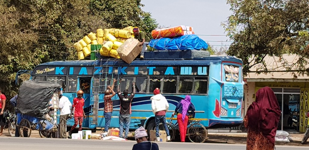 Familiereis Tanzania straatbeeld