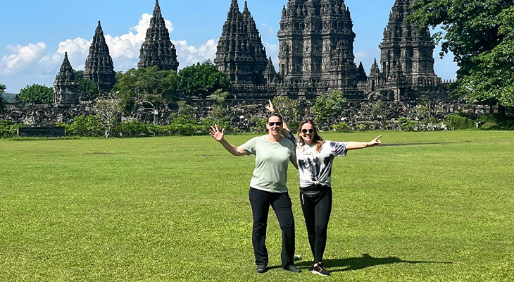 Sylvia en Lisanne in Indonesië