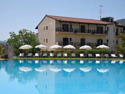 Mont Helmos - zwembad