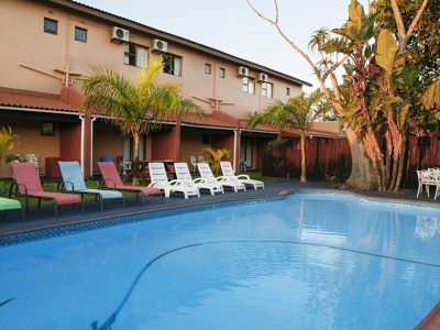 Elephant Lake Inn zwembad