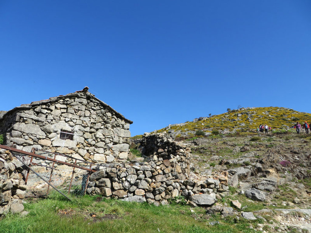 main_TSY_ancient_house_in_stone_serra_de_Montemuro_shutterstock_1485385688.jpg