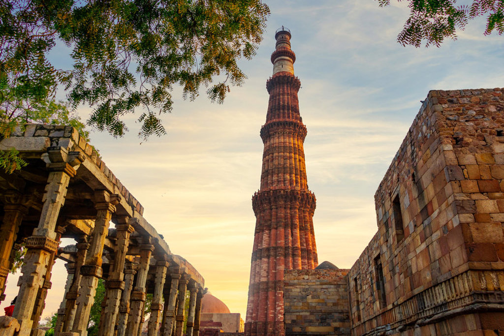 main_Qutub_minar.jpg