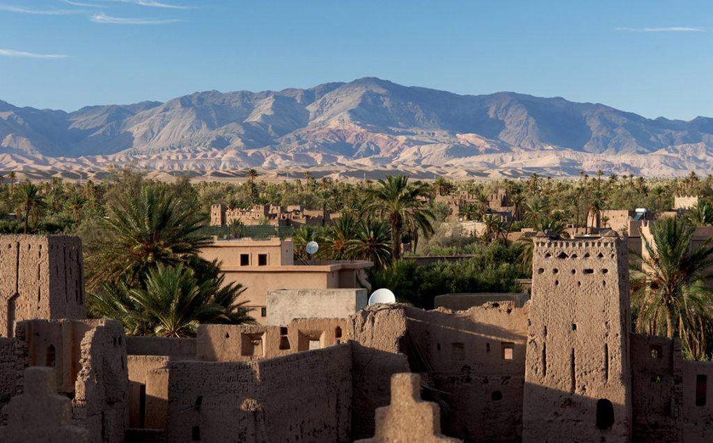 main_shutterstock_Kasbah_Amridil_Palmbomen_Skoura.jpg
