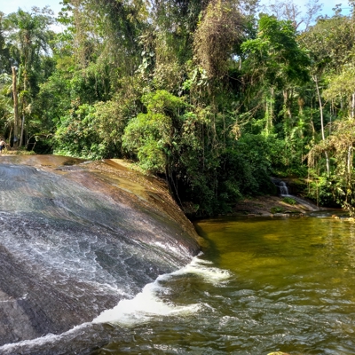 Tobogã waterval, Tarzan's zwembad en proeverij Cachaça Destilery (ter plaatse te betalen)