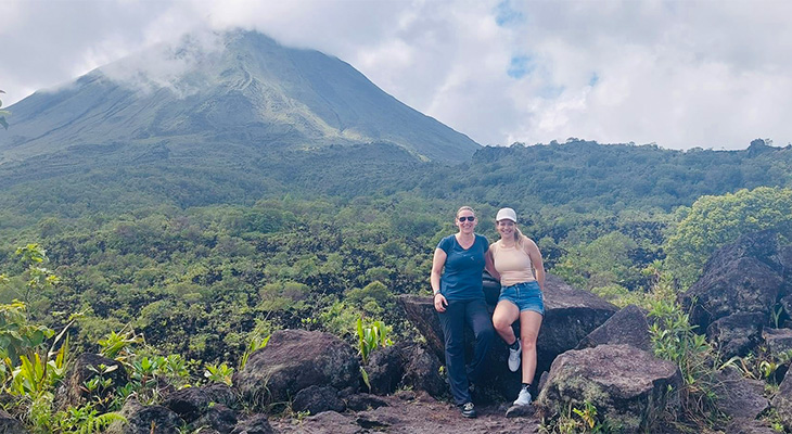 Sylvia en Lianne in Costa Rica