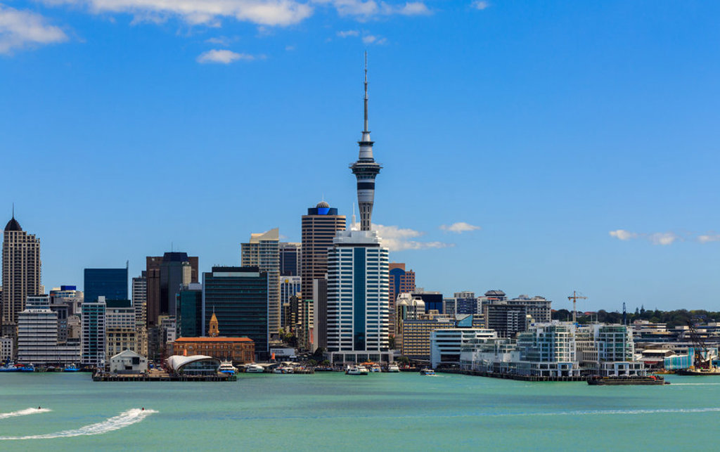 main_shutterstock_293790506_Auckland.jpg