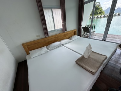 Phupha Waree Rafts Cheow Lan Lake