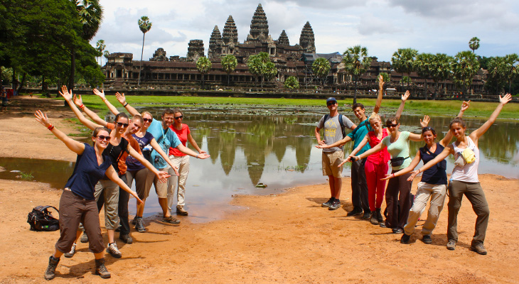 groepsfoto bij ankor wat in cambodja groepsfoto bij ankor wat in cambodja