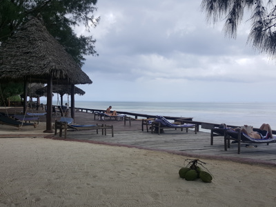 Mnarani beach cottages strand