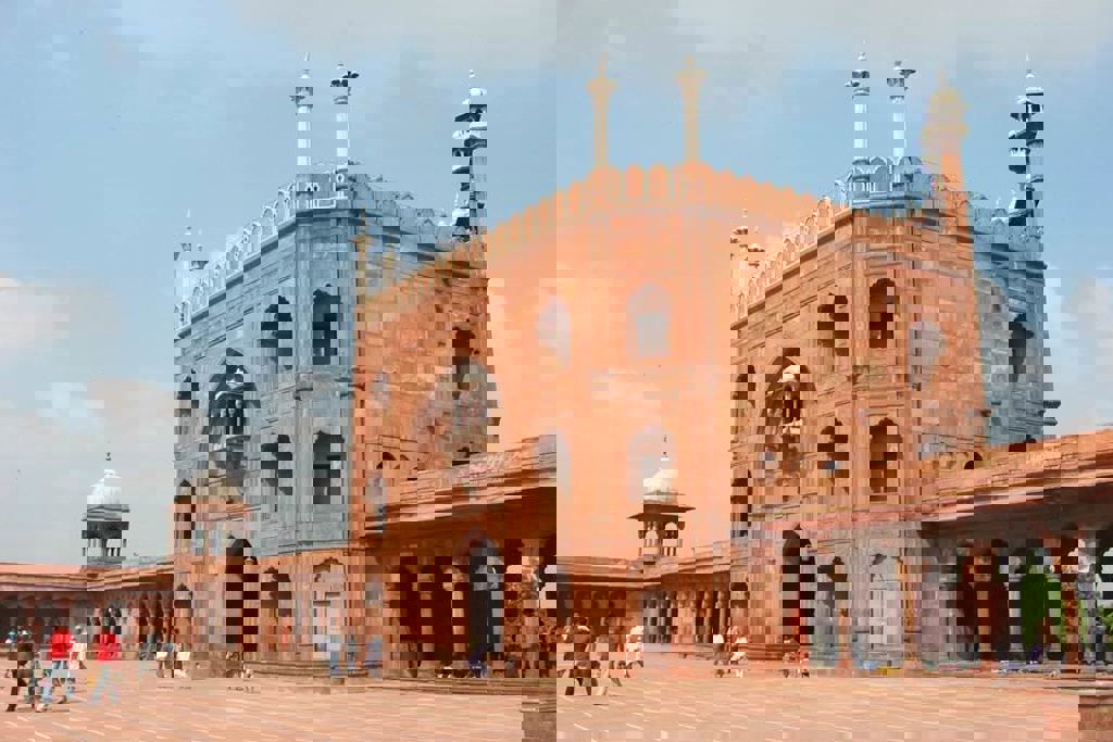 main_Sikkim_Bhutan_2005-Guy_Vancraybex__550_.jfif