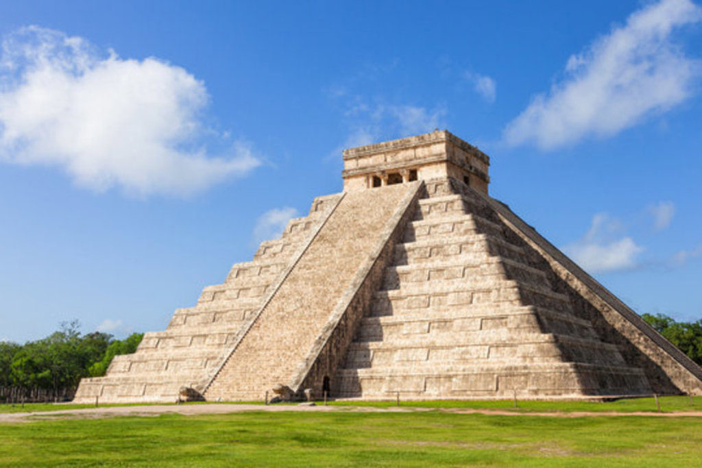 main_Chichzen_Itza.jpg