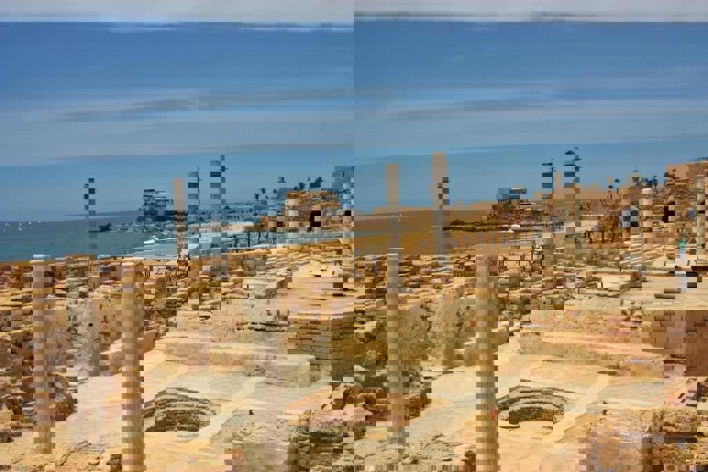 main_shutterstock_104454206_caesarea.jpg