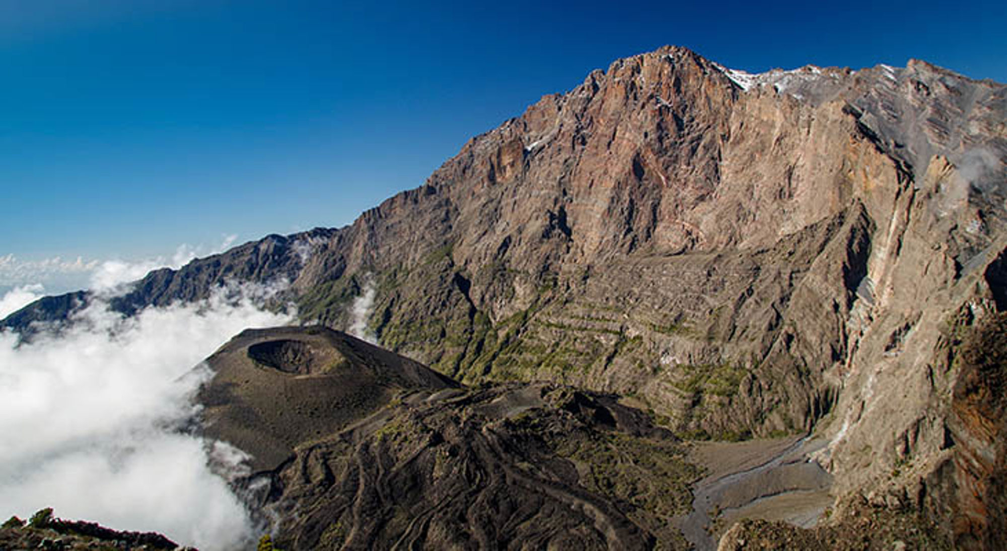 Uitzicht op Mount Meru Uitzicht op Mount Meru