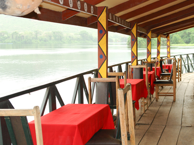 Afrikiko Resort uitzicht rivier