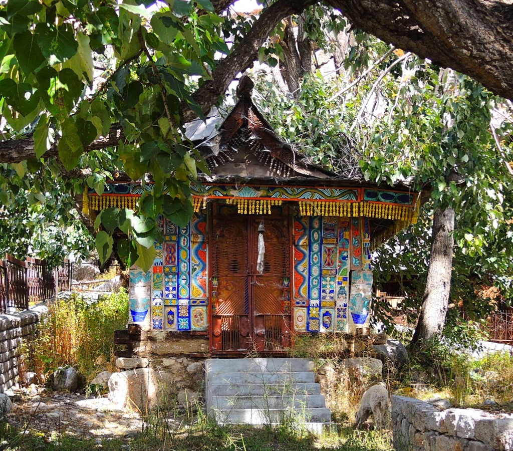 oude tempel sangla vallei