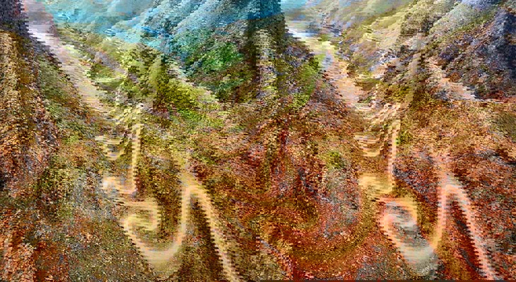 Kronkelende weg van Sani Pass