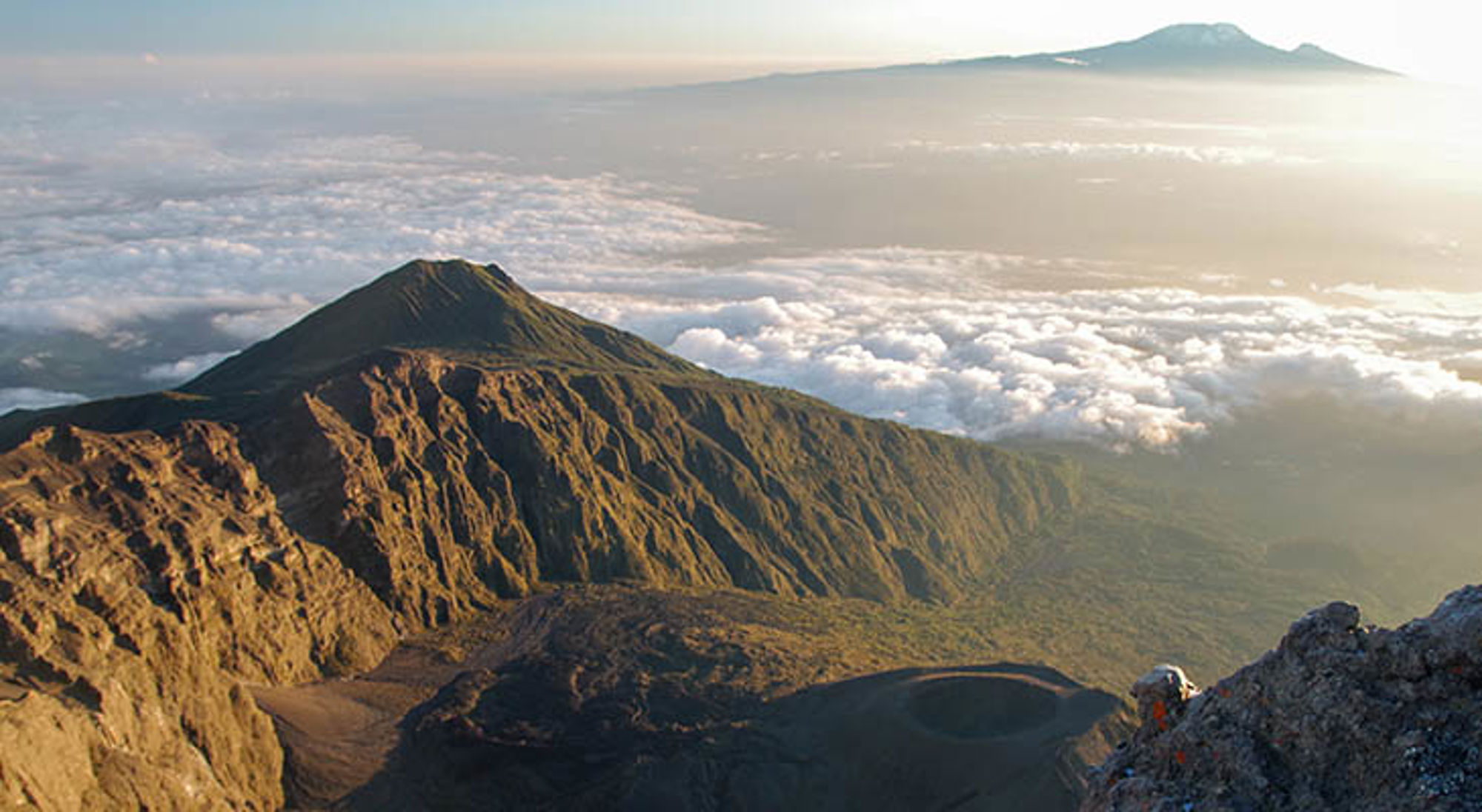Uitzicht op Mount Meru Uitzicht op Mount Meru