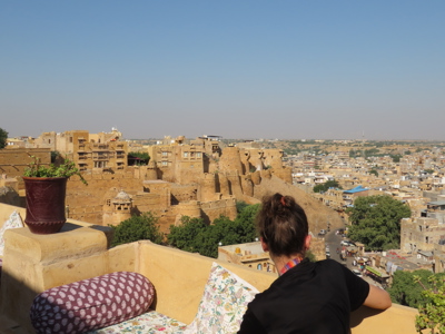 Uitzicht over het fort en de zandstenen stad Jaisalmer tijdens de route Noord-India.