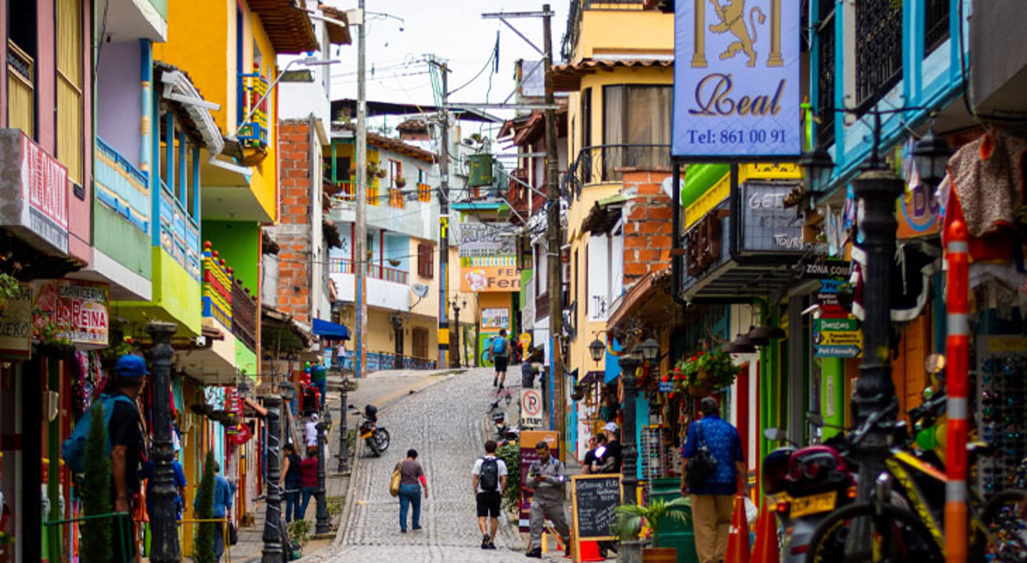Kleurrijke straat Guatapé Kleurrijke straat Guatapé