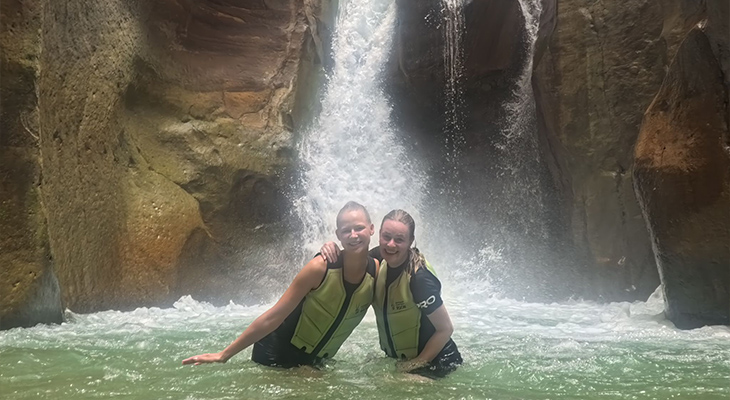 Canyoning in Wadi Mujib Jordanië Canyoning in Wadi Mujib Jordanië
