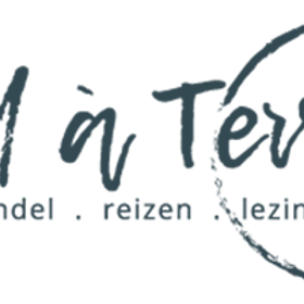 Pied à Terre: Boekenwinkel in hartje Amsterdam (tegenwoordig onderdeel van Scheltema). Voor al je reisboeken, wandel- en fietskaarten en plattegronden