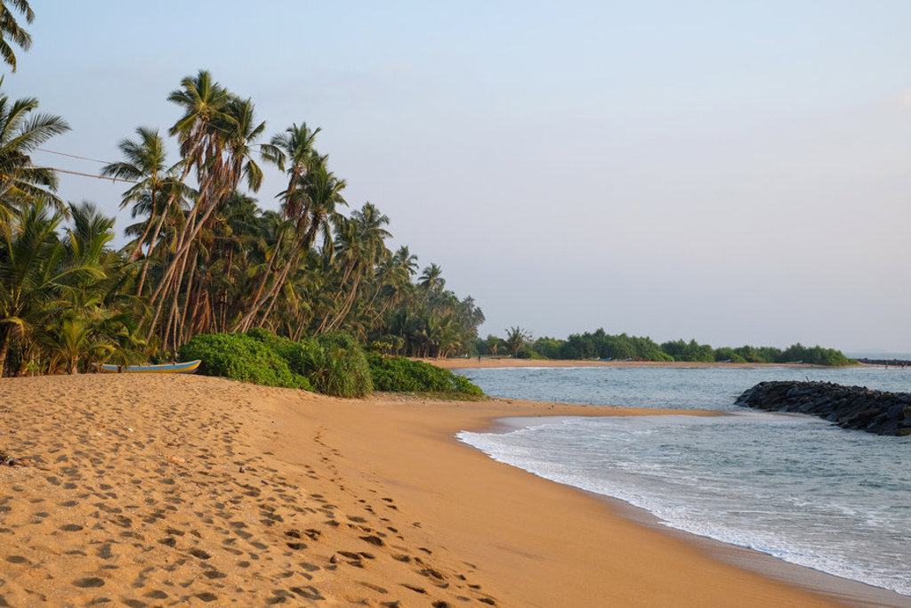 main_Sri_Lanka_-_Kalutara_beach_-_2018.jpg