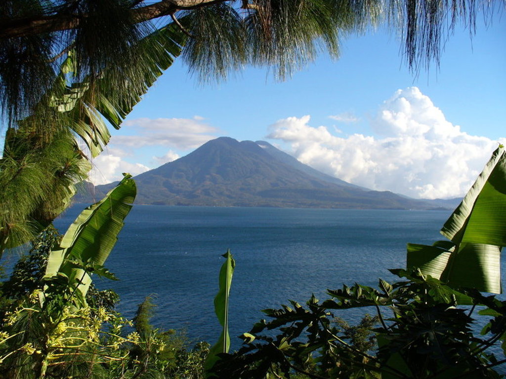 main_TMA_RUM_meer_van_Atitlan_1_shutterstock.jpg