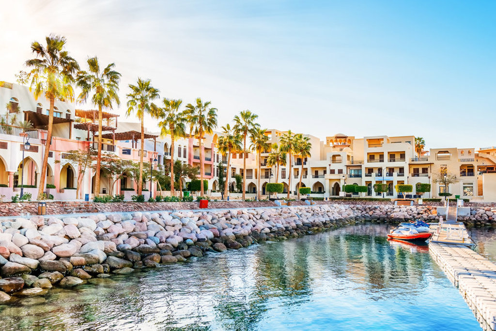 main_shutterstock_1307894314_Aqaba.jpg
