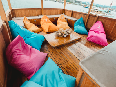 Komodo Boattrop Vidi Indonesië