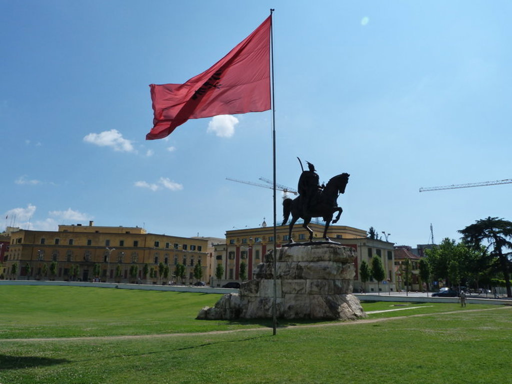 main_Albanie_-_Tirana__1_.jfif