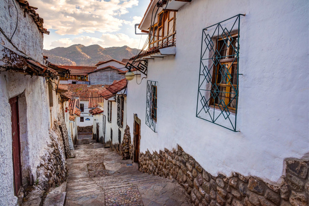 main_shutterstock_370770203_Cusco.jpg