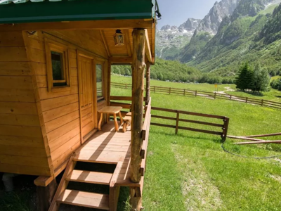 Katun Maja Karanfil Gusinje Montenegro